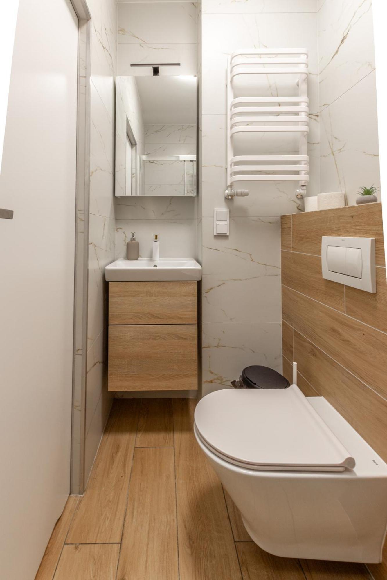 Chill Apartments Central Station Katowice Ngoại thất bức ảnh