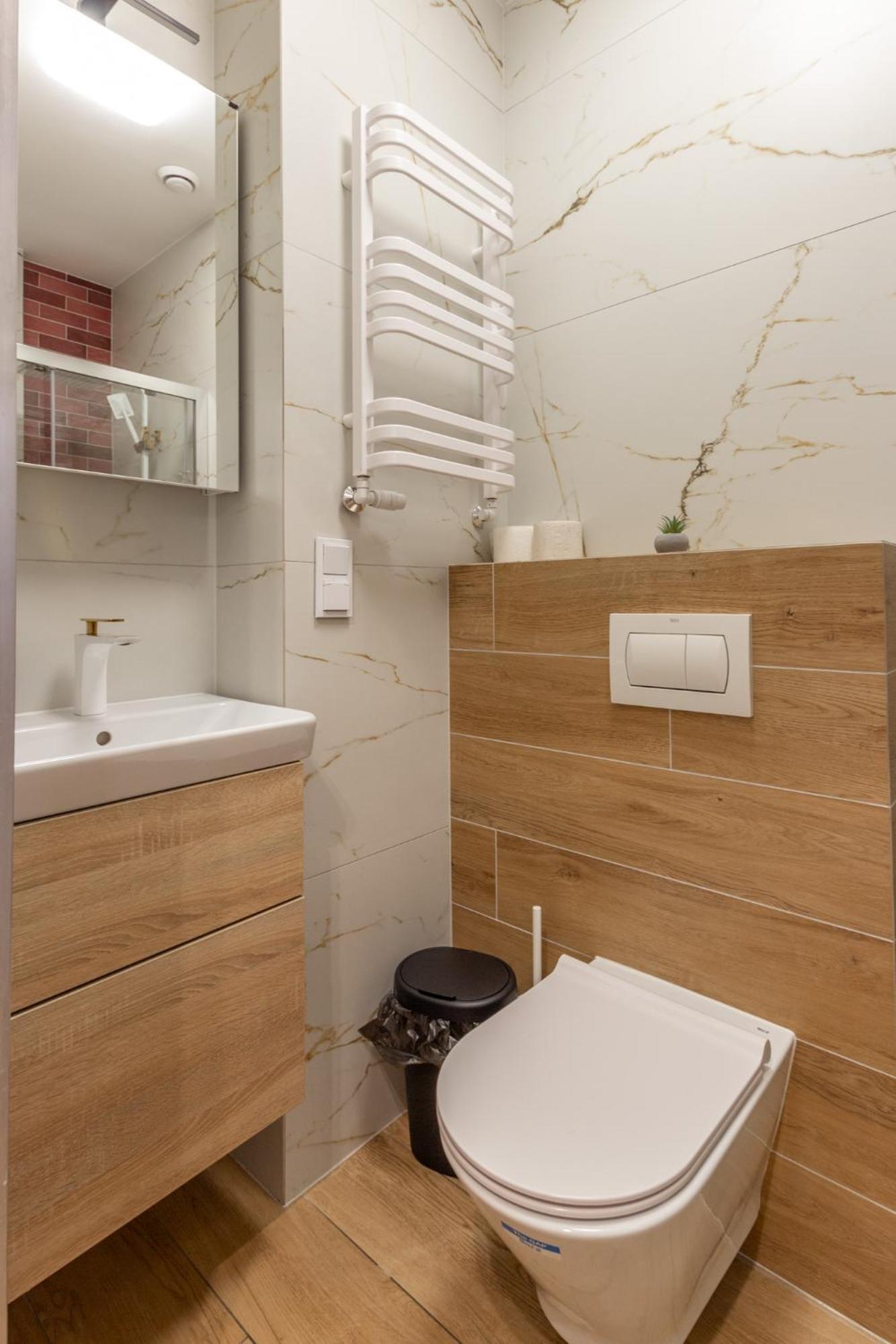 Chill Apartments Central Station Katowice Ngoại thất bức ảnh